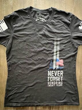 Grunt Style Black 'Never Forget' Short Sleeve Tee with Flag Graphic